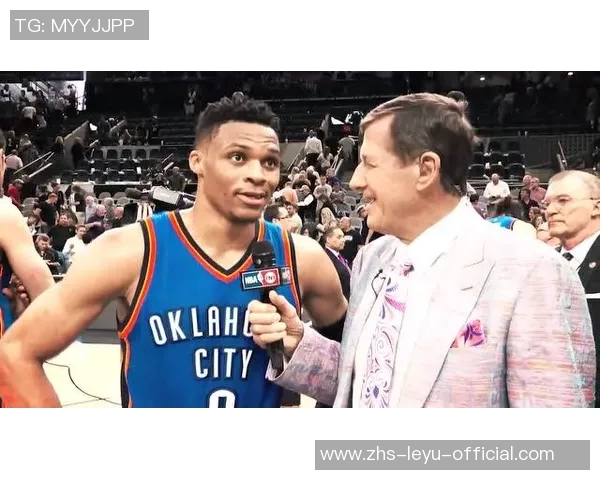 雷霆勇士第三场激战回顾球星表现与战术分析全景解读 雷霆勇士第三场激战回顾球星表现与战术分析全景解读